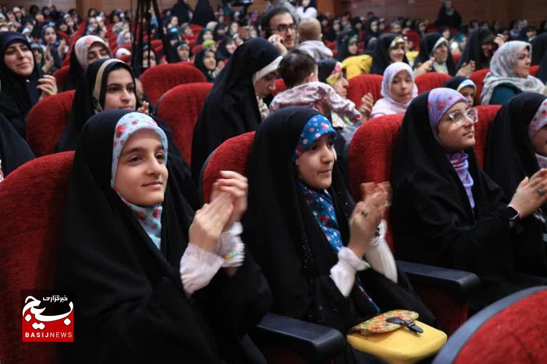 سبک زندگی حضرت فاطمه (س) الگویی برای استحکام خانواده سبک زندگی حضرت فاطمه (س) الگویی برای استحکام خانواده