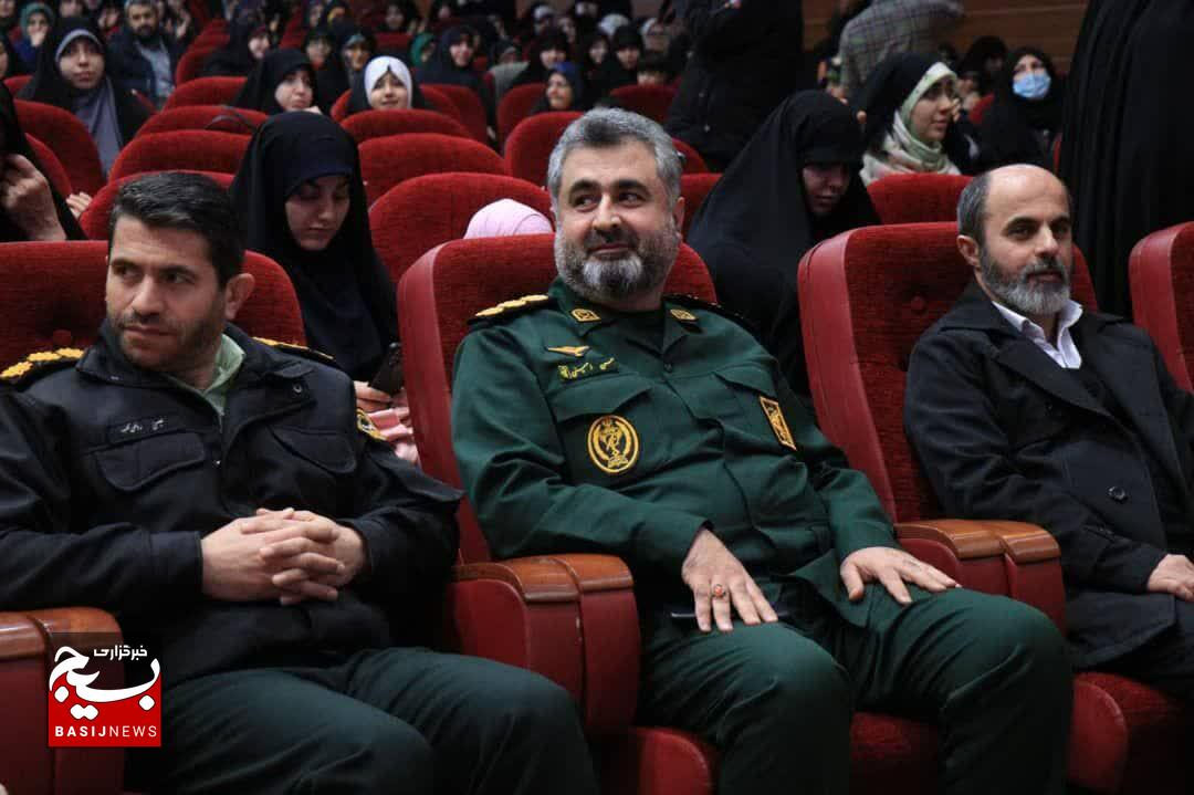 سبک زندگی حضرت فاطمه (س) الگویی برای استحکام خانواده سبک زندگی حضرت فاطمه (س) الگویی برای استحکام خانواده