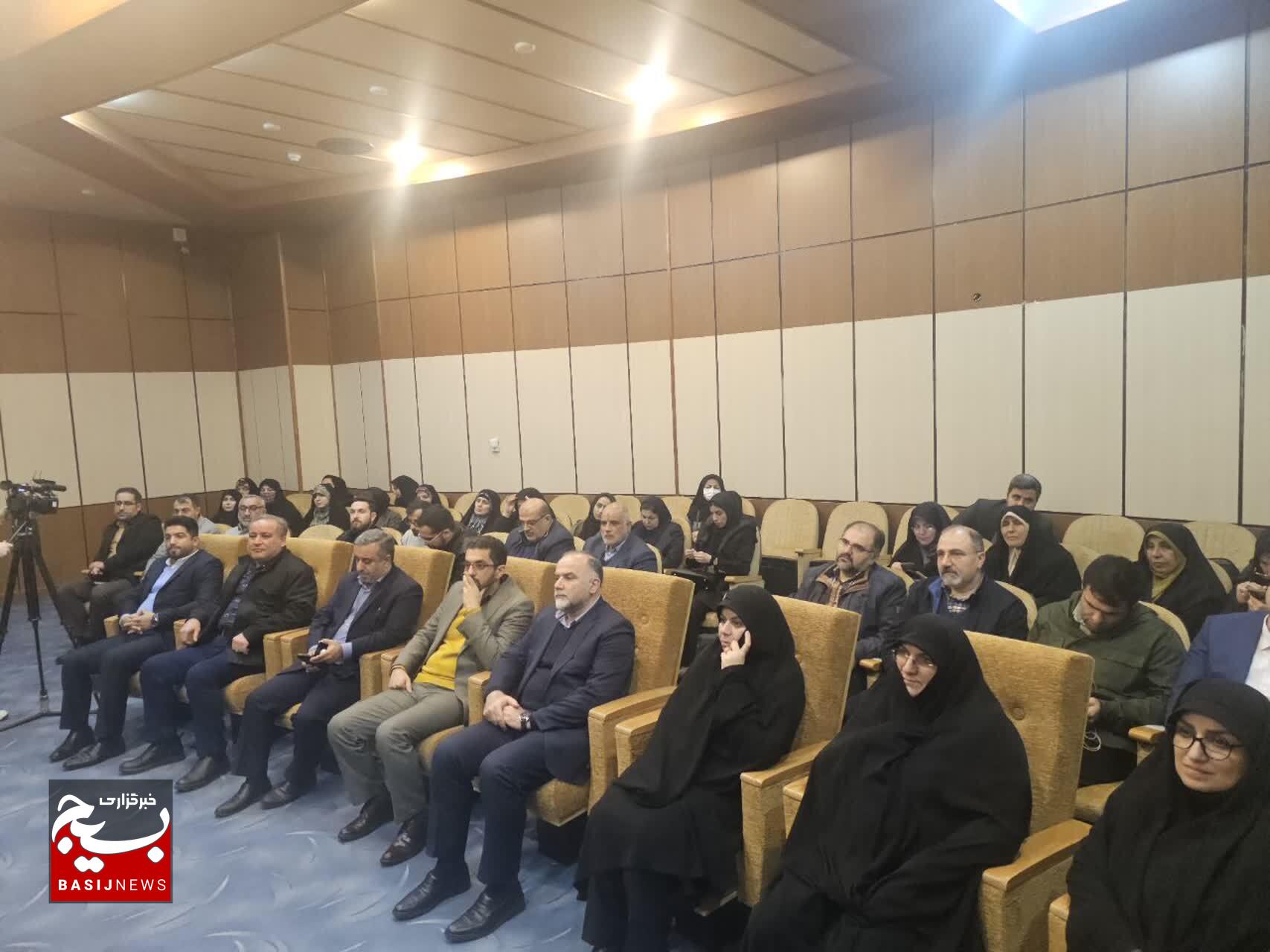 مقابله با تبلیغات رسانههای دشمن با تزریق امید مقابله با تبلیغات رسانههای دشمن با تزریق امید