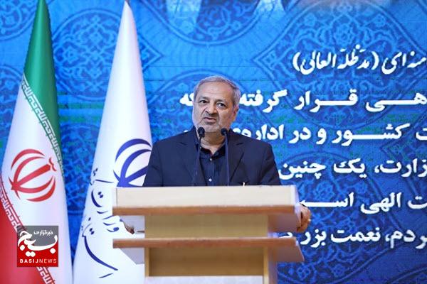 آموزش و پرورش اساس یک کشور را میسازد