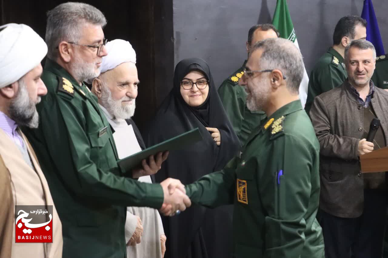 آیین تکریم و معارفه فرمانده سپاه شهرستان خمام برگزارشد آیین تکریم و معارفه فرمانده سپاه شهرستان خمام برگزارشد
