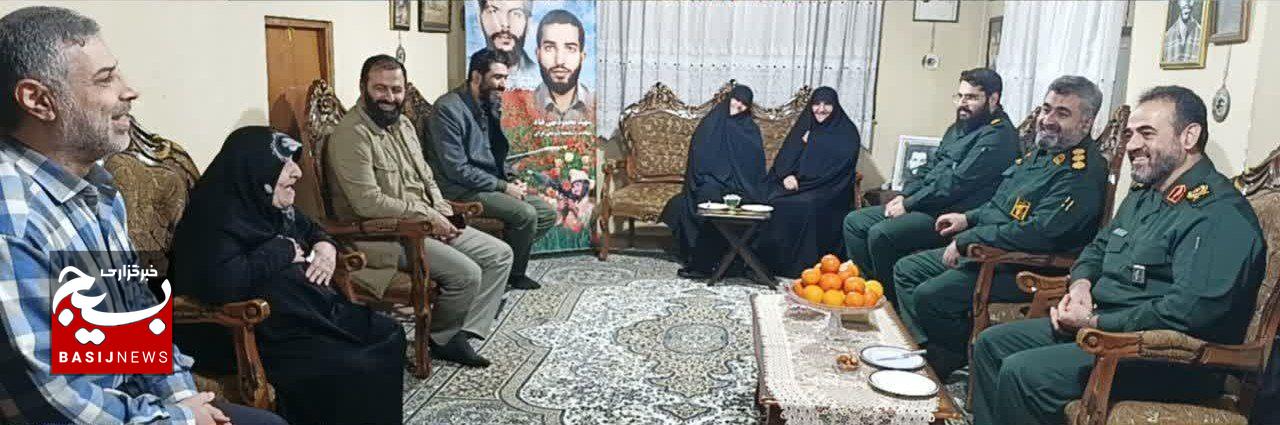 دیدار فرمانده سپاه قدس گیلان با ۳ خانواده شهید گیلانی