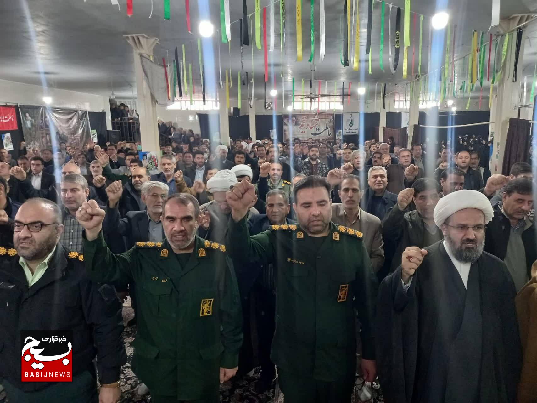 بصیرت و دشمنشناسی فتنهها را خنثی میکند بصیرت و دشمنشناسی فتنهها را خنثی میکند