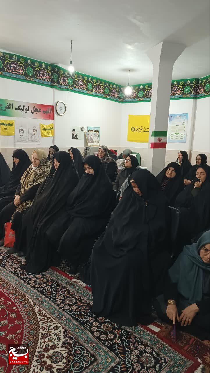 مبارزه با استکبار ، اصل اساسی جمهوری اسلامی ایران است مبارزه با استکبار ، اصل اساسی جمهوری اسلامی ایران است