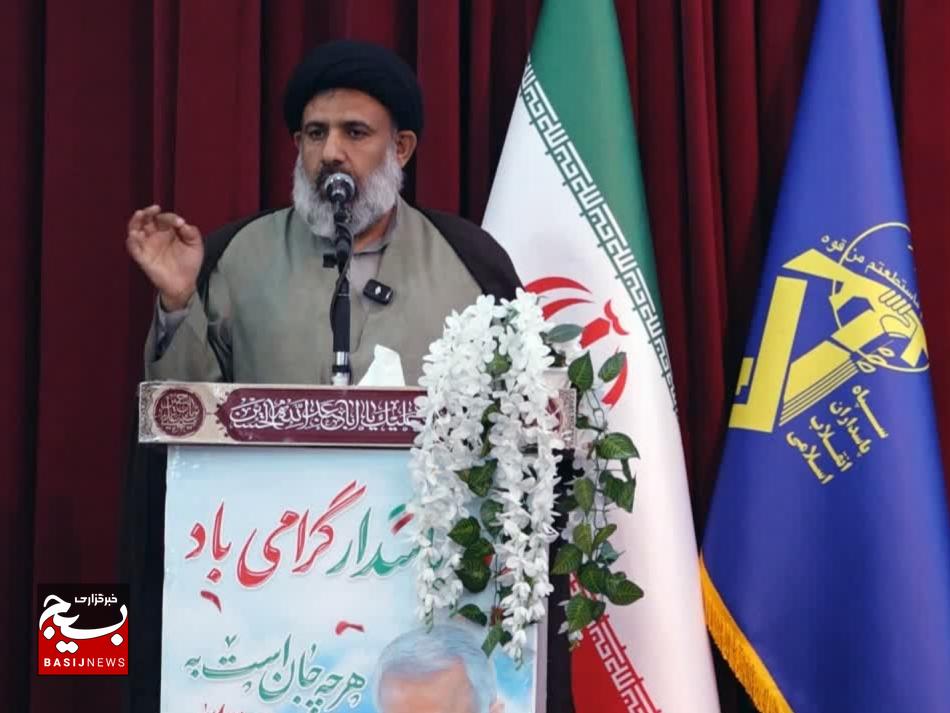 آمادگی دفاع از انقلاب در سپاه و بسیج موج میزند آمادگی دفاع از انقلاب در سپاه و بسیج موج میزند
