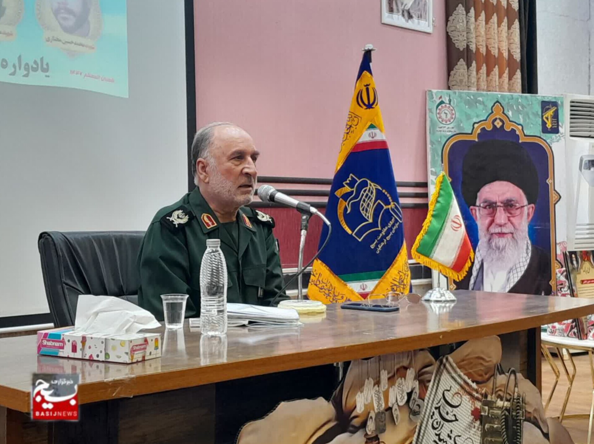 نسل کنونی نیازمند تبیین دستاوردهای انقلاب اسلامی است نسل کنونی نیازمند تبیین دستاوردهای انقلاب اسلامی است