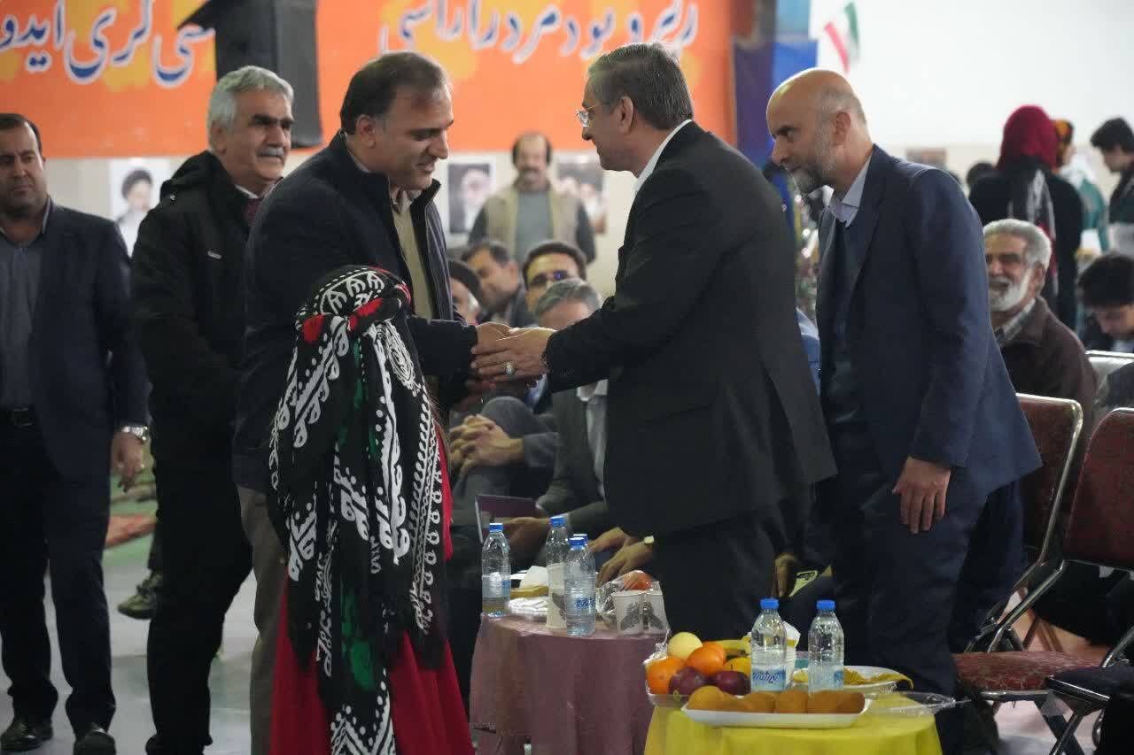 زنان هنرمند و فرهیخته: پیشگامان پیشرفت و توسعه جامعه هستند زنان هنرمند و فرهیخته: پیشگامان پیشرفت و توسعه جامعه هستند