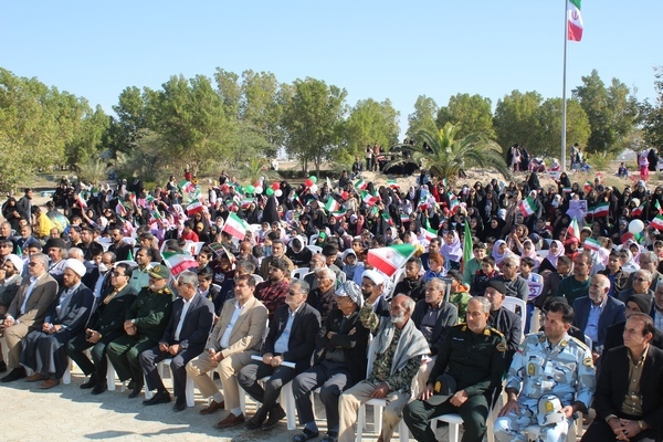 جشن سالروز پیروزی انقلاب اسلامی در دلوار برگزار شد جشن سالروز پیروزی انقلاب اسلامی در دلوار برگزار شد