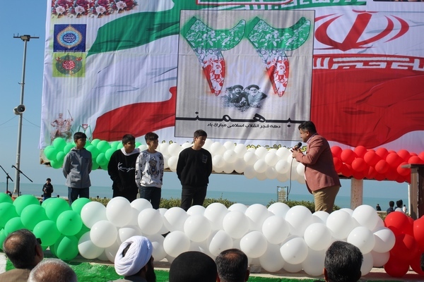 جشن سالروز پیروزی انقلاب اسلامی در دلوار برگزار شد جشن سالروز پیروزی انقلاب اسلامی در دلوار برگزار شد