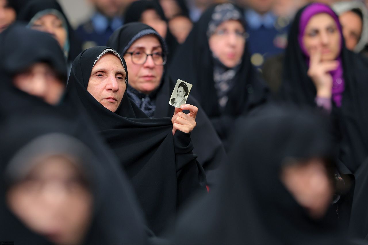 دیدار مسئولان نظام و سفرای کشورهای اسلامی با رهبر انقلاب دیدار مسئولان نظام و سفرای کشورهای اسلامی با رهبر انقلاب