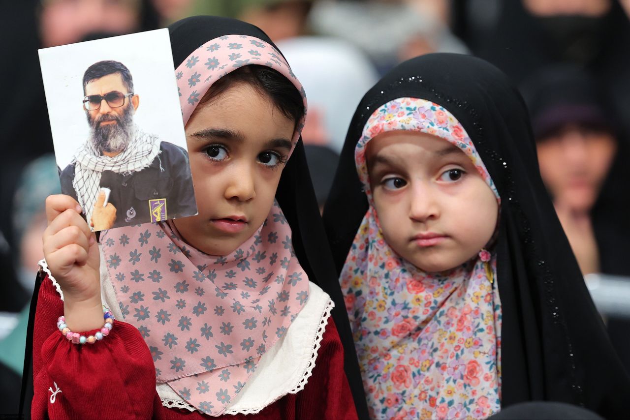 دیدار مسئولان نظام و سفرای کشورهای اسلامی با رهبر انقلاب دیدار مسئولان نظام و سفرای کشورهای اسلامی با رهبر انقلاب