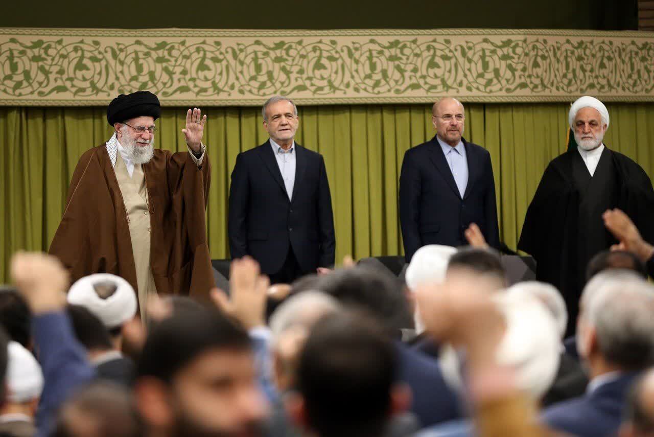 دیدار مسئولان نظام و سفرای کشورهای اسلامی با رهبر انقلاب دیدار مسئولان نظام و سفرای کشورهای اسلامی با رهبر انقلاب