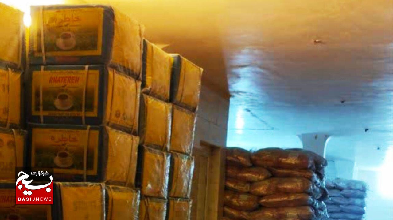 کشف ۷۰ تن برنج هندی و مواد غذایی احتکارشده در خرمآباد کشف ۷۰ تن برنج هندی و مواد غذایی احتکارشده در خرمآباد