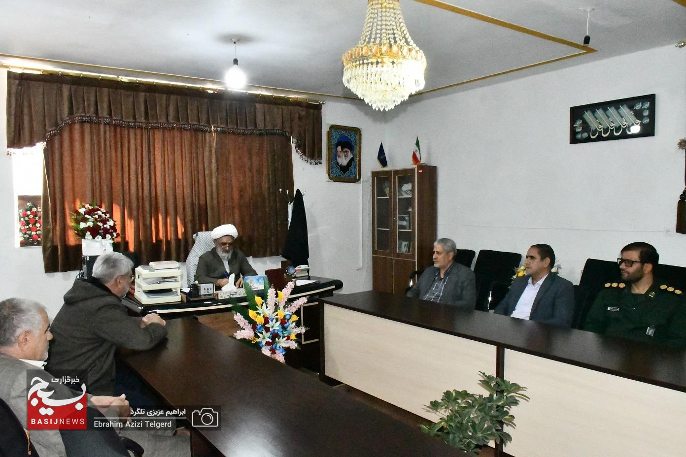 وابستگان سپاه در همه حال خدمتگذار نظام و انقلاب اند وابستگان سپاه در همه حال خدمتگذار نظام و انقلاب اند