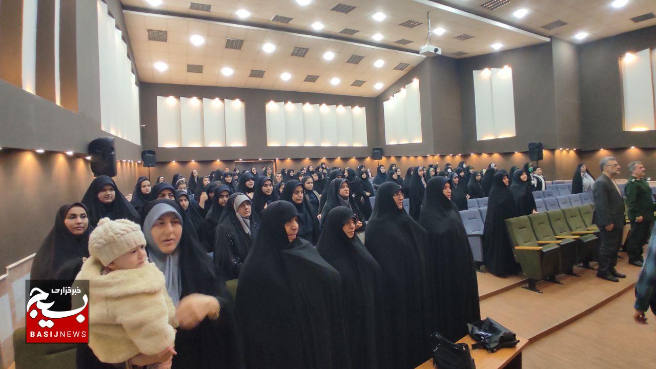 لزوم تقویت فرهنگ عفاف و حجاب در جامعه لزوم تقویت فرهنگ عفاف و حجاب در جامعه