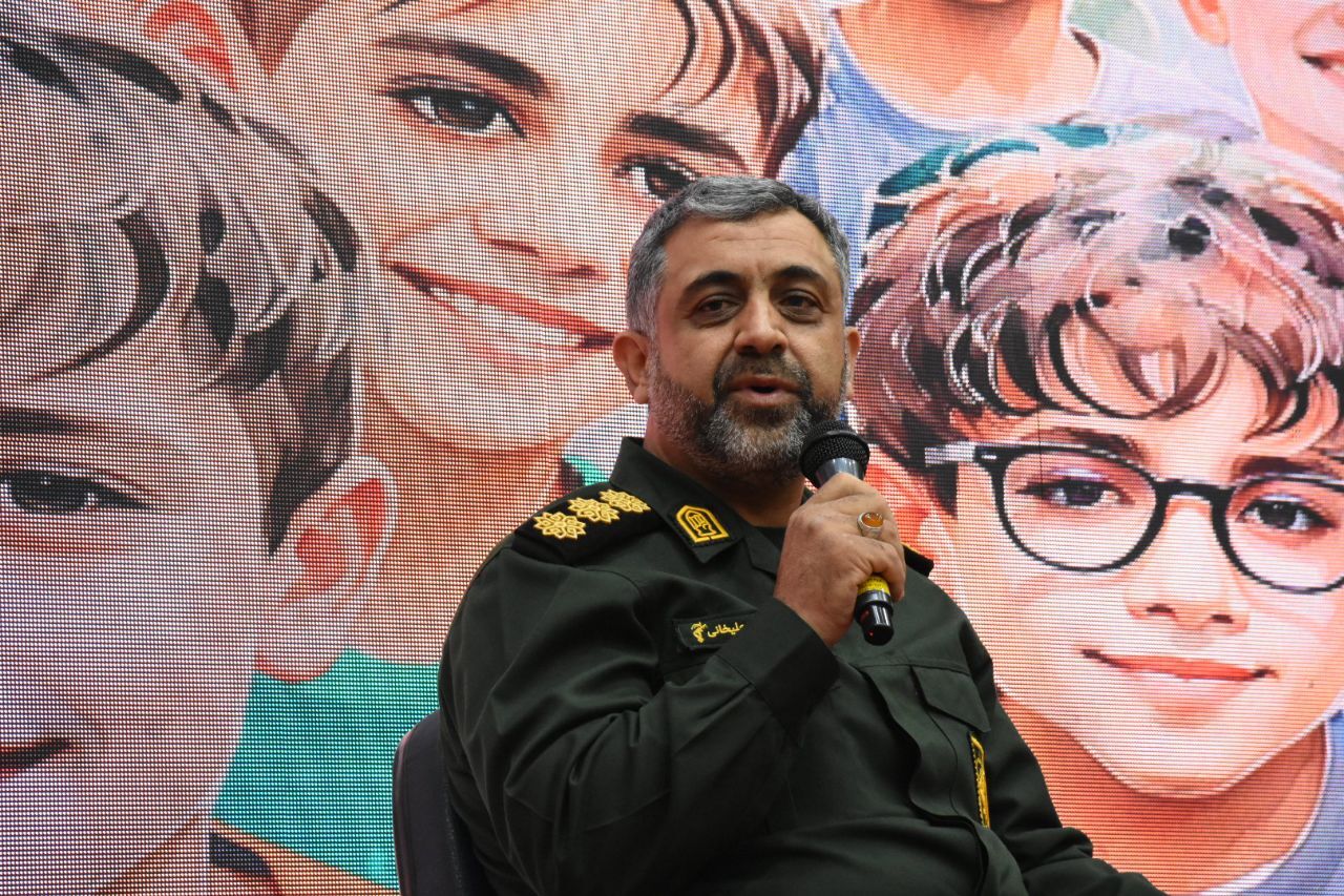 معلمان و دانش آموزان دِین خود را به انقلاب اسلامی ادا کرده اند/تربیت دانش آموز تراز انقلاب، هدف اصلی مدارس است معلمان و دانش آموزان دِین خود را به انقلاب اسلامی ادا کرده اند/تربیت دانش آموز تراز انقلاب، هدف اصلی مدارس است