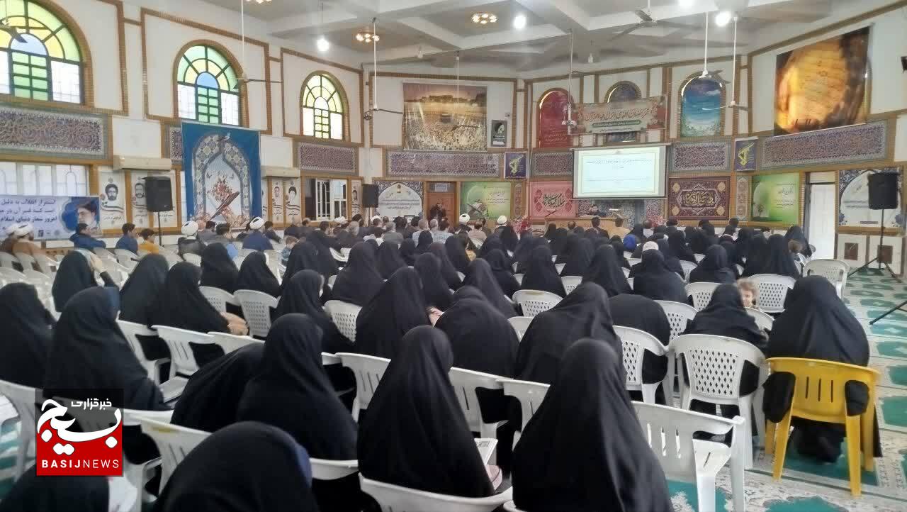 نفرات برتر مسابقات سراسری قرآن و عترت بسیج گیلان تجلیل شدند نفرات برتر مسابقات سراسری قرآن و عترت بسیج گیلان تجلیل شدند