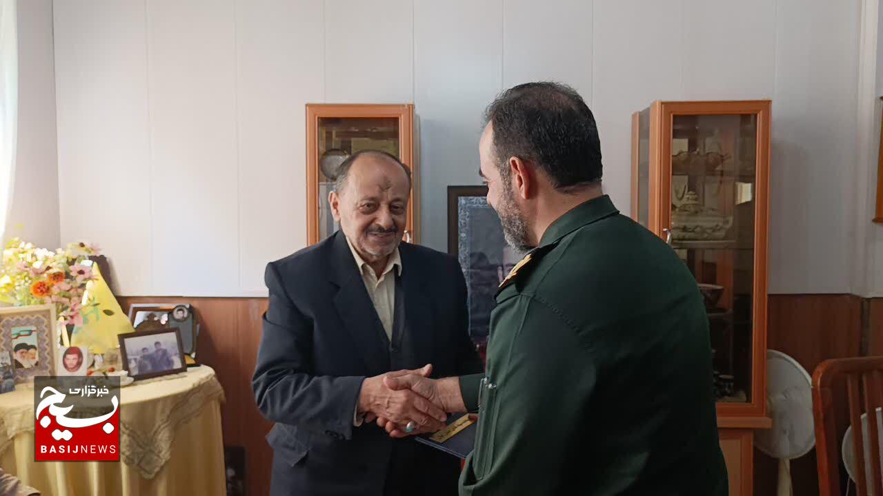 شهدا مایه عزت و افتخار ایران اسلامی هستند شهدا مایه عزت و افتخار ایران اسلامی هستند