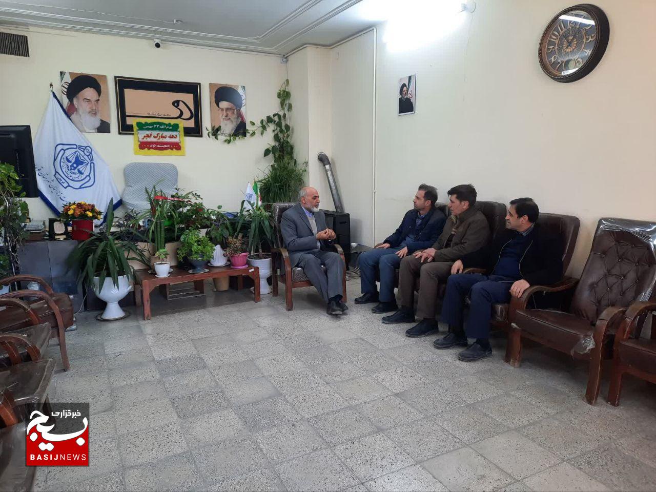 کمک به آزادسازی سه زندانی در ماه مبارک رمضان کمک به آزادسازی سه زندانی در ماه مبارک رمضان