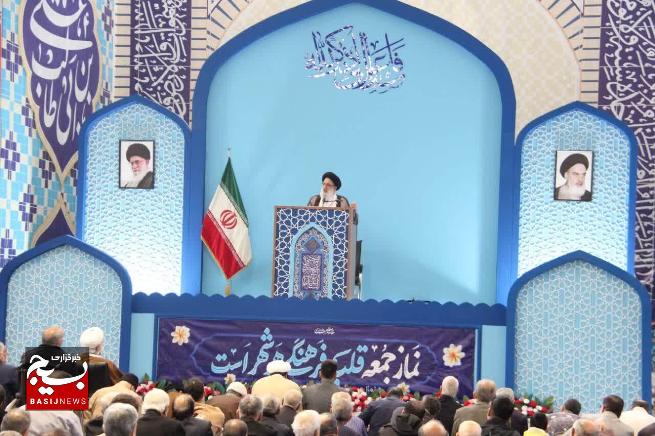 سال تحویل امسال را شهدایی برپا کنیم سال تحویل امسال را شهدایی برپا کنیم
