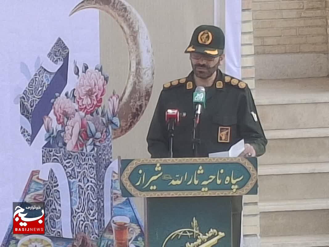 توزیع ۲ هزار و ۳۰۰ بسته معیشتی در سپاه ثارالله شیراز