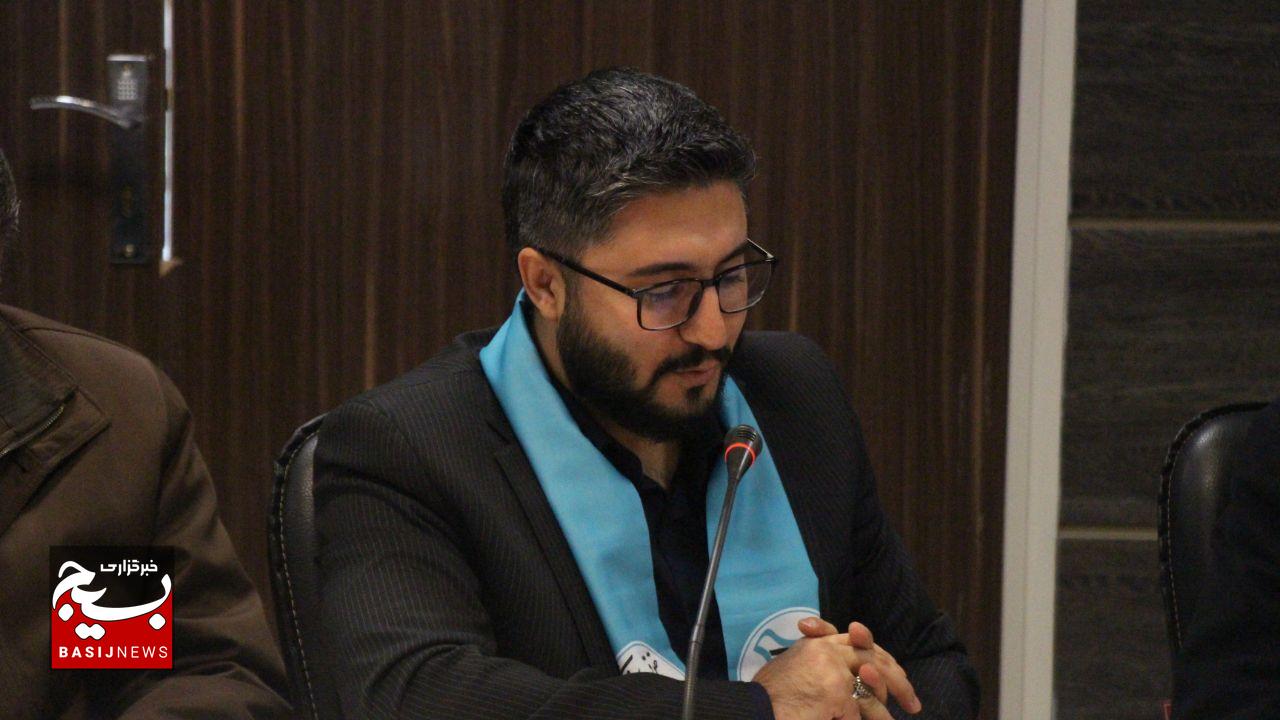 نخبگان حقوقی جهادگرانه برای امید آفرینی در دل مردم و عدالت گستری در جامعه تلاش میکنند نخبگان حقوقی جهادگرانه برای امید آفرینی در دل مردم و عدالت گستری در جامعه تلاش میکنند