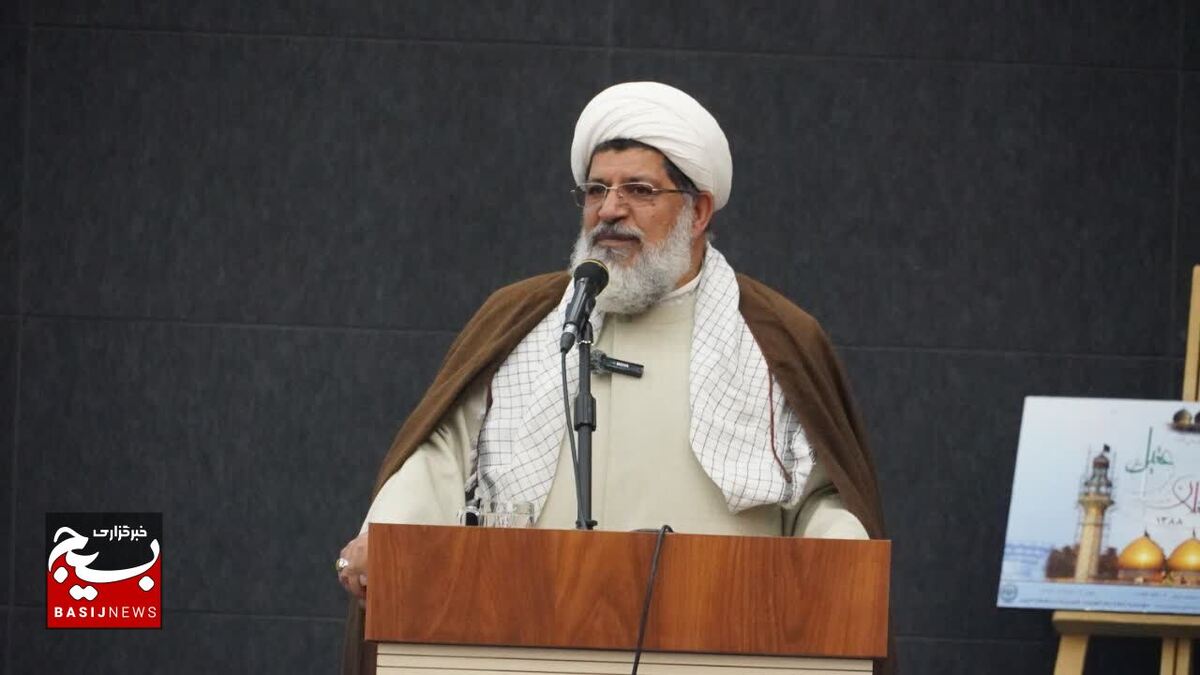 افتخار نیروهای مسلح عمل به تدابیر ولایت فقیه است
