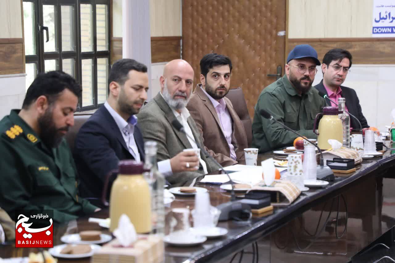 لزوم بهره گیری از ظرفیت نخبگان بسیجی برای رونق تولید دانش بنیان لزوم بهره گیری از ظرفیت نخبگان بسیجی برای رونق تولید دانش بنیان