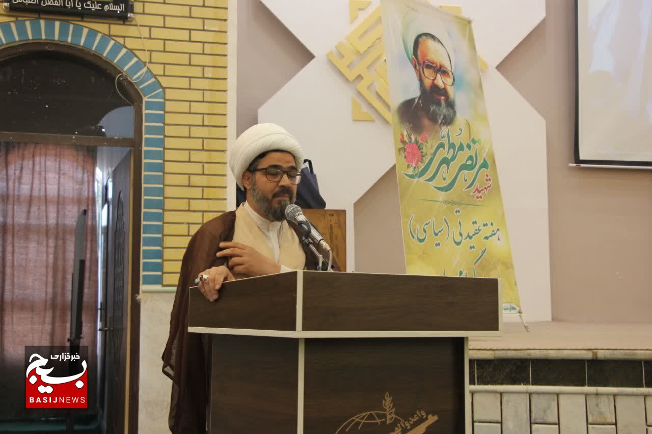 گرامیداشت هفته عقیدتی سیاسی سپاه در لشکر عملیاتی ۱۷ علی بن ابیطالب(ع) قم برگزار شد گرامیداشت هفته عقیدتی سیاسی سپاه در لشکر عملیاتی ۱۷ علی بن ابیطالب(ع) قم برگزار شد