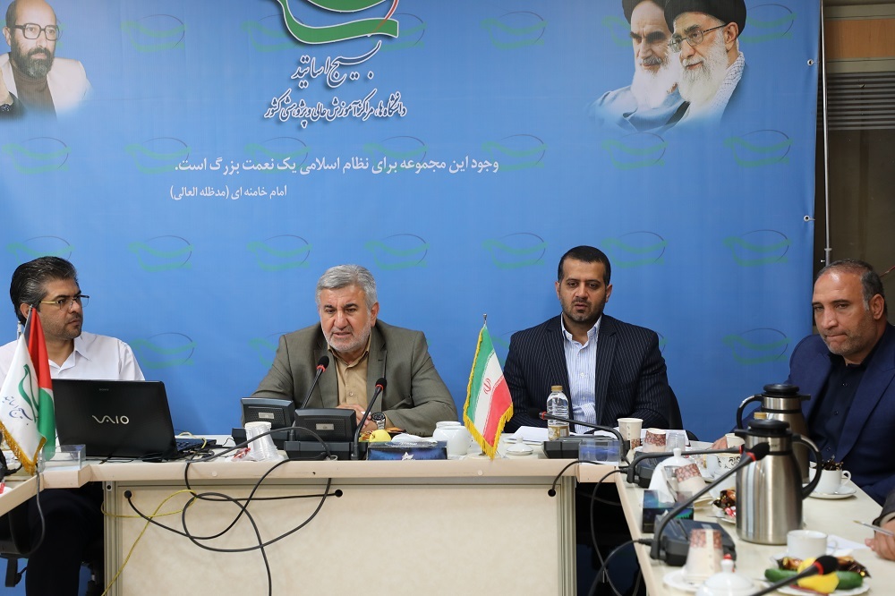 مردانی: مدعیان آزادی بیان استاد و پروفسور دانشگاه را به زمین می‌اندازند/ اساتید بسیجی میدان دار کارعلمی باشند
