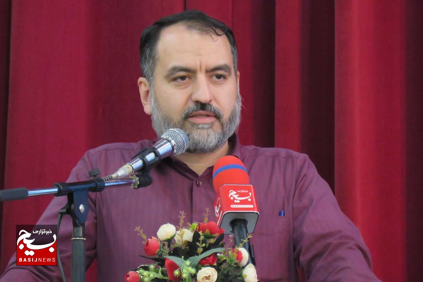 برگزاری همایش تجلیل از معلمان برگزیده در بوشهر+تصویر