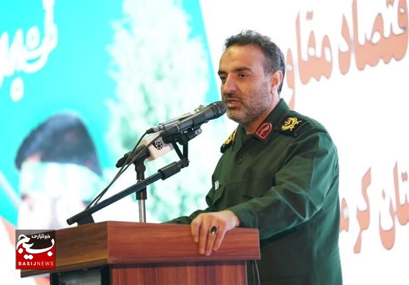 امیدواریم که در این دولت، شرایط و بستر به گونهای فراهم شود که جوانان، بسیجیان و جهادگران بتوانند به ارتقاء کارآمدی و مردمیسازی دولت کمک کنند امیدواریم که در این دولت، شرایط و بستر به گونهای فراهم شود که جوانان، بسیجیان و جهادگران بتوانند به ارتقاء کارآمدی و مردمیسازی دولت کمک کنند