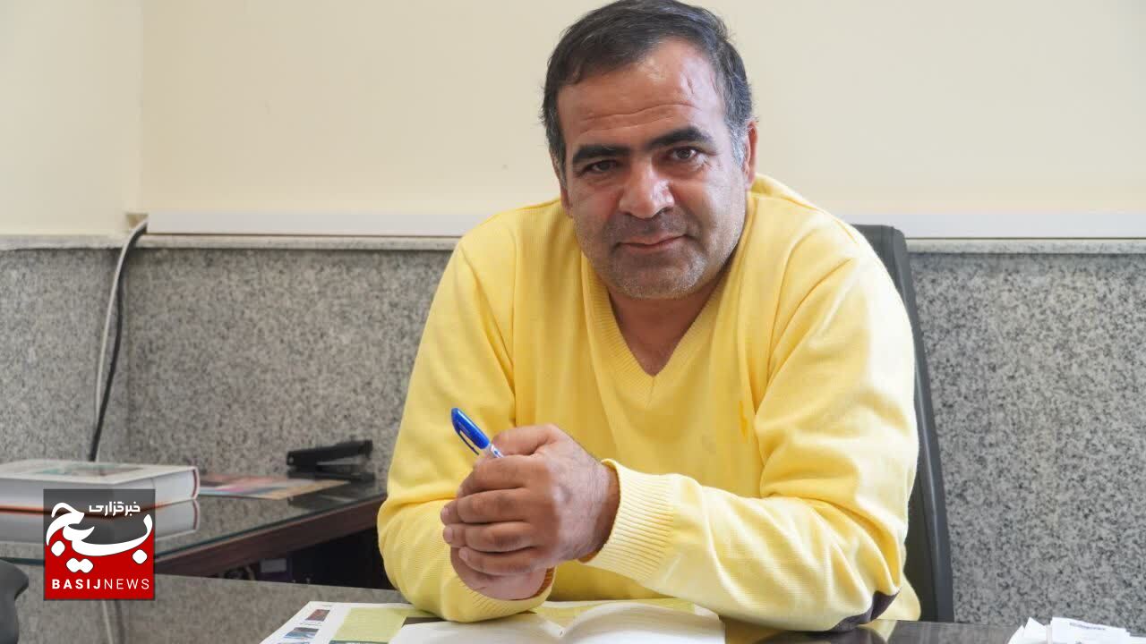 موقعیت‌های فراوان مالی و اداری را به خاطر اعتقاداتم از دست دادم