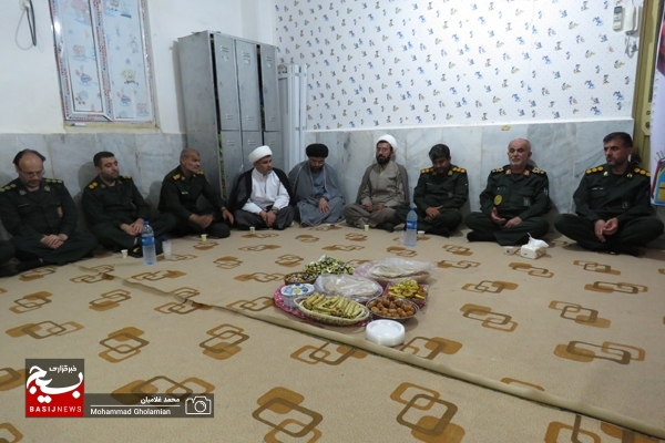 حضور سردار رزمجو در پایگاه مقاومت حضرت معصومه (س) بنک حضور سردار رزمجو در پایگاه مقاومت حضرت معصومه (س) بنک