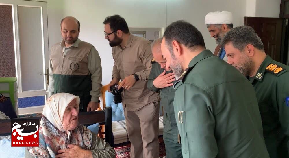 دیداربا خانواده شهید ،افتتاح و بازدید چند پروژه عمرانی دیداربا خانواده شهید ،افتتاح و بازدید چند پروژه عمرانی