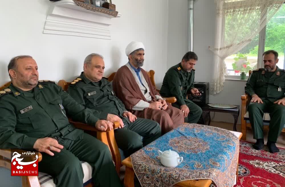دیداربا خانواده شهید ،افتتاح و بازدید چند پروژه عمرانی دیداربا خانواده شهید ،افتتاح و بازدید چند پروژه عمرانی
