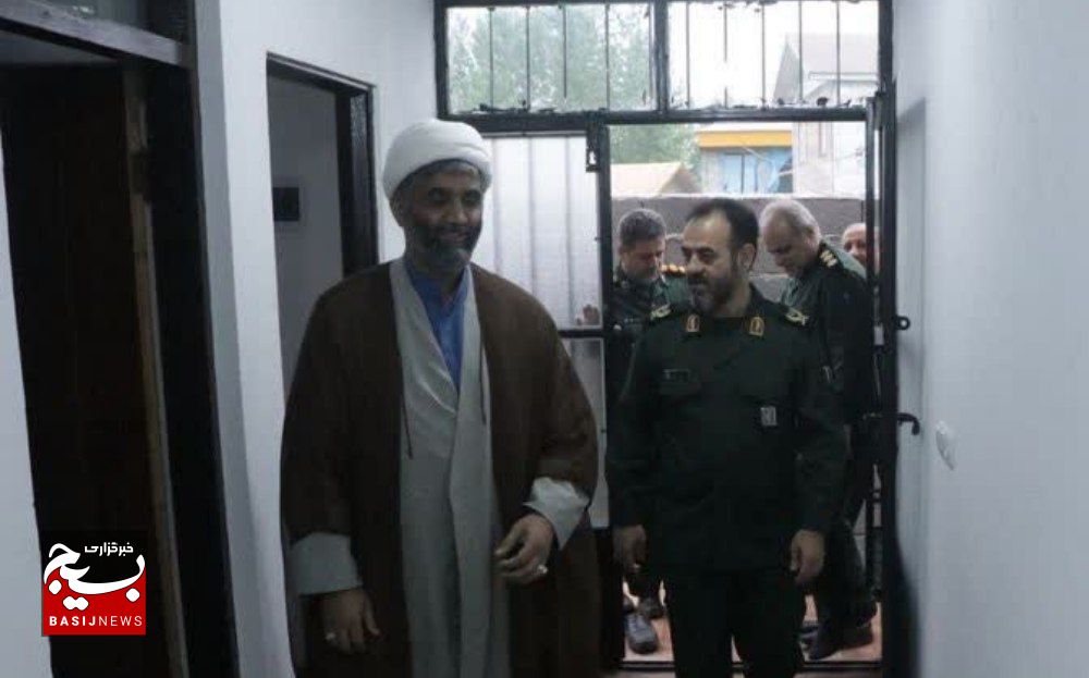 دیداربا خانواده شهید ،افتتاح و بازدید چند پروژه عمرانی دیداربا خانواده شهید ،افتتاح و بازدید چند پروژه عمرانی