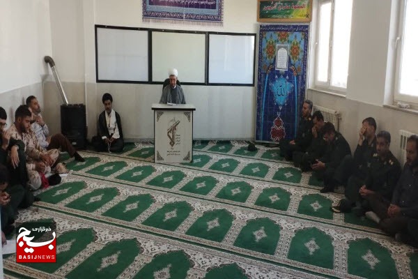 ضرورت تبیین معرفت و سیره اهل بیت(ع) در جامعه/ امامشناسی عامل نجات و بازدارندگی از لغزشهای شیطانی ضرورت تبیین معرفت و سیره اهل بیت(ع) در جامعه/ امامشناسی عامل نجات و بازدارندگی از لغزشهای شیطانی