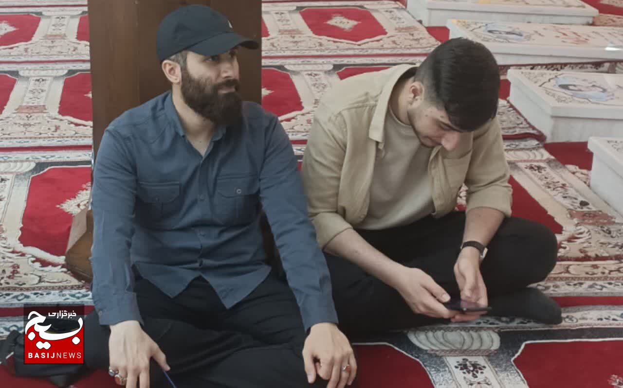 جشن تولد شهید مدافع امنیت و حرم مجید یوسفی در مزارشهدا جشن تولد شهید مدافع امنیت و حرم مجید یوسفی در مزارشهدا