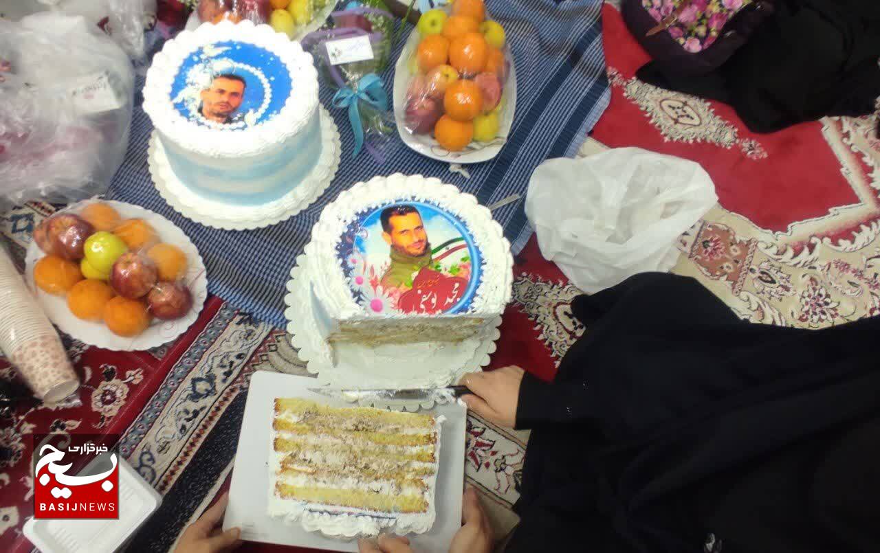 جشن تولد شهید مدافع امنیت و حرم مجید یوسفی در مزارشهدا جشن تولد شهید مدافع امنیت و حرم مجید یوسفی در مزارشهدا