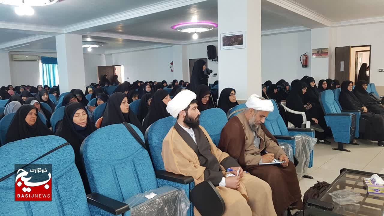 دوره جامع کنشگر _ کارشناس جمعیت در گیلان برگزار شد دوره جامع کنشگر _ کارشناس جمعیت در گیلان برگزار شد