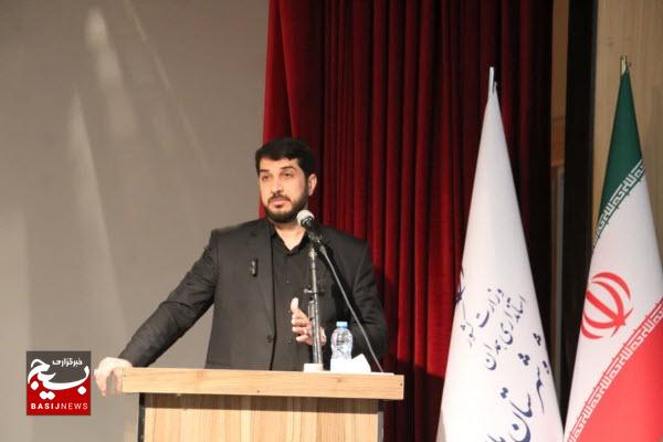 باید با مردمی سازی امور، موارد حل و فصل شوند/ ملایر پتانسیلهای ارزشمندی برای توسعه دارد