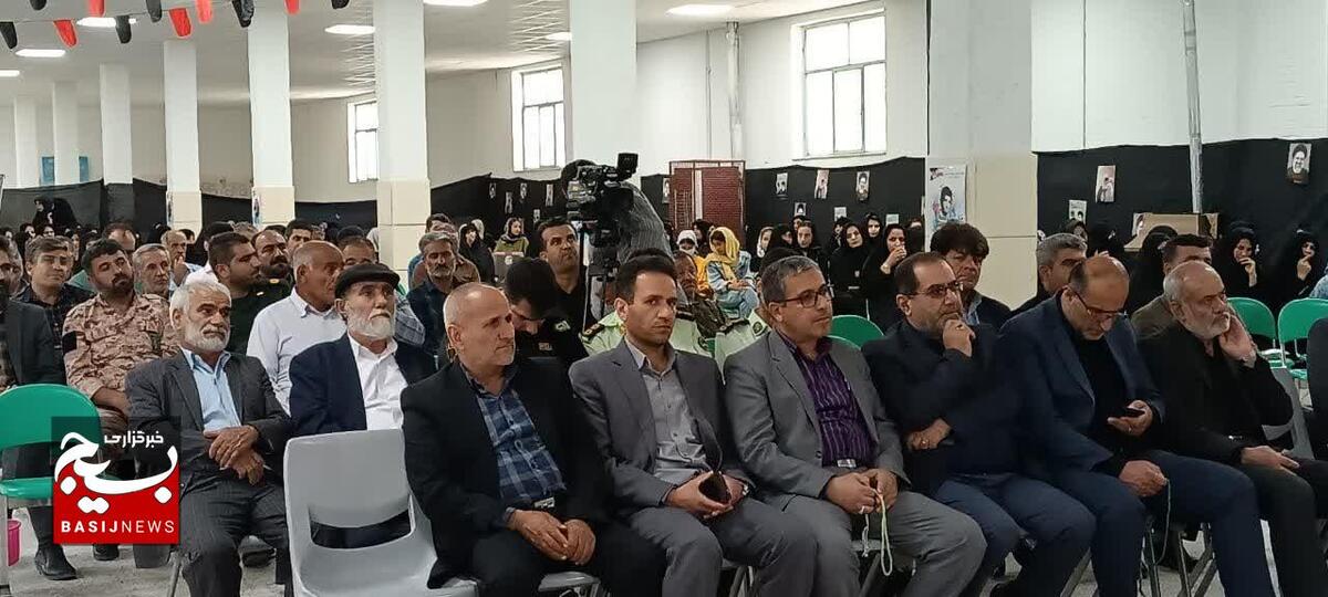 گرامیداشت شهدای خدمت و یادواره روستای دهچشمه