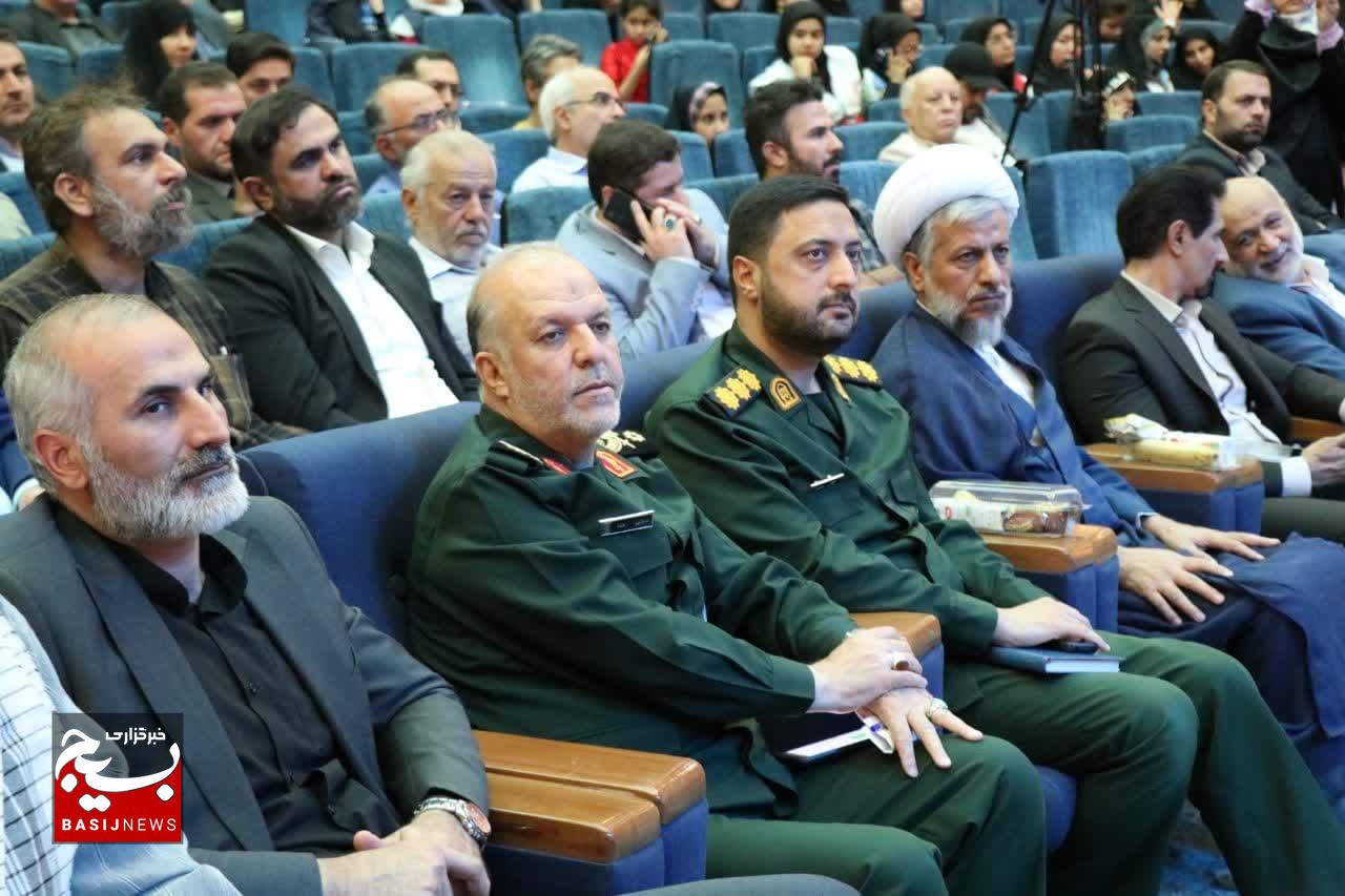 یادواره ملی شهدای رسانه در شاهین‌شهر