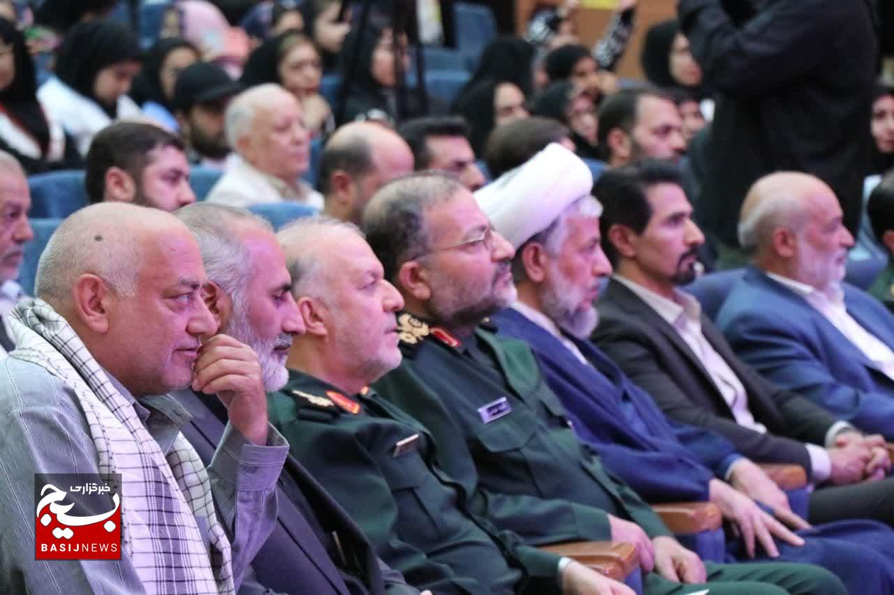 یادواره ملی شهدای رسانه در شاهین‌شهر