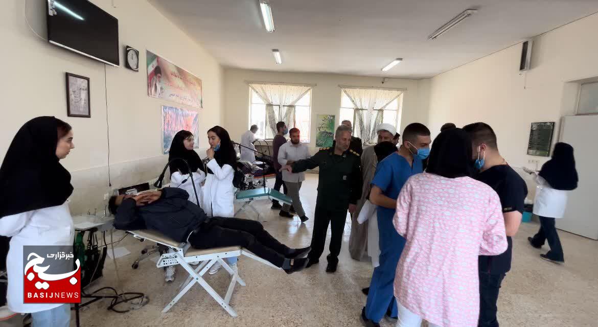ارائه خدمات رایگان پزشکی و دندانپزشکی به ۸۰۰ نفر از اهالی شهرستان ابهر+تصاویر ارائه خدمات رایگان پزشکی و دندانپزشکی به ۸۰۰ نفر از اهالی شهرستان ابهر+تصاویر