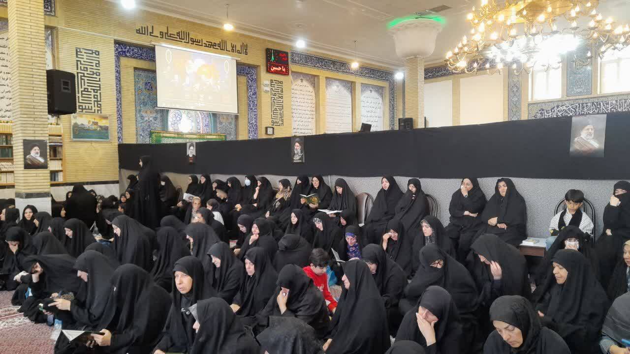مراسم گرامیداشت شهیدان خدمت در زنجان برگزار شد مراسم گرامیداشت شهیدان خدمت در زنجان برگزار شد