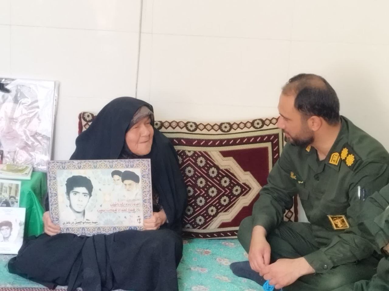 دیدار مسئولان شهرستان فیروزکوه با خانواده شهید «سیدابوالفضل دریاباری»