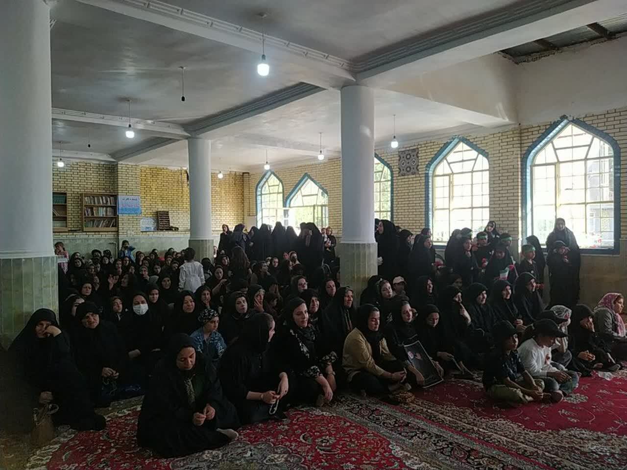 برگزاری مراسم بزرگداشت شهدای خدمت در دهستان کریک +تصاویر برگزاری مراسم بزرگداشت شهدای خدمت در دهستان کریک +تصاویر