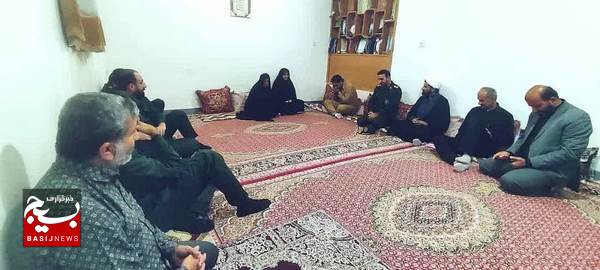 دیدار با مادر شهید محمد عامرنژاد دیدار با مادر شهید محمد عامرنژاد